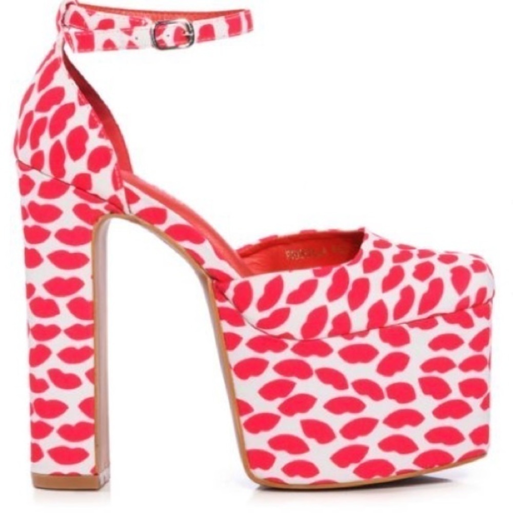 LIPSTICK valentines printed platform sandals heels canvas,ankles straps,canvas.